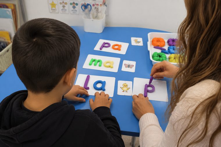 Lectoescritura con plasticina